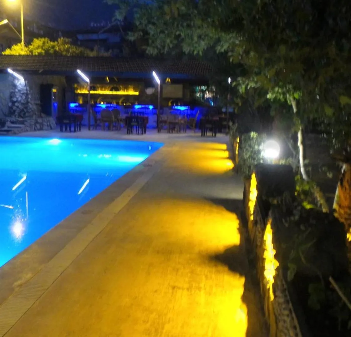 Ünlü Hotel Ölüdeniz 2*,